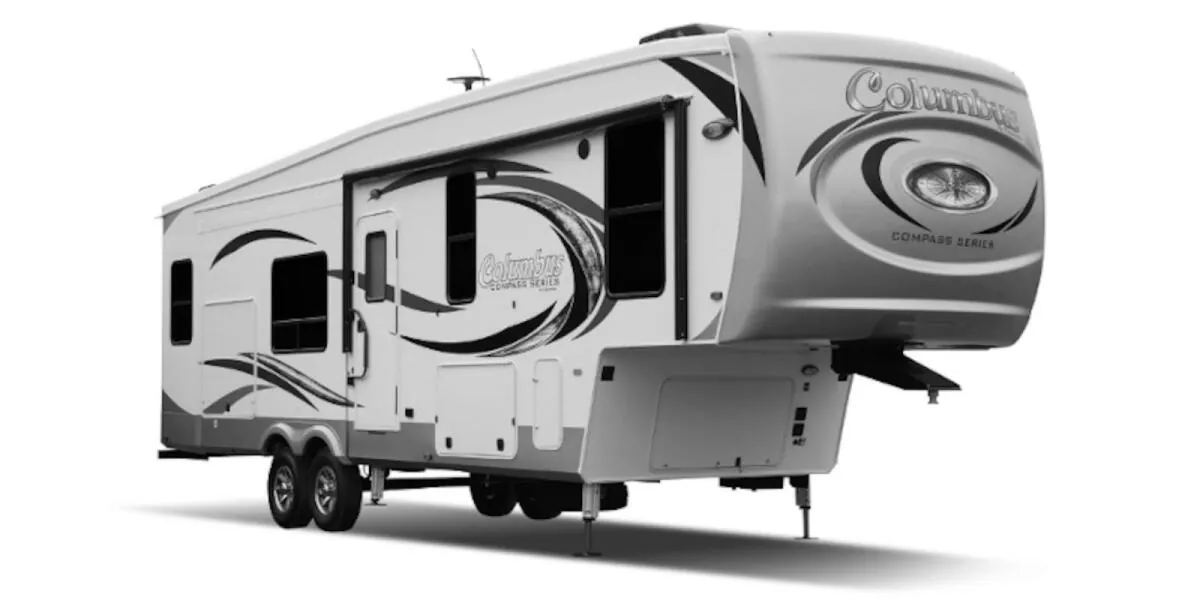 2019 Palomino Columbus 298RLC dealer photo 1 from Kunes RV