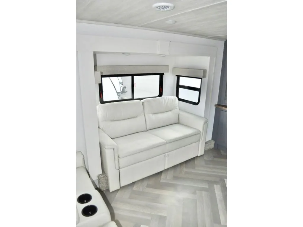 2025 Prime Time Crusader 375FLS, Photos photo 21