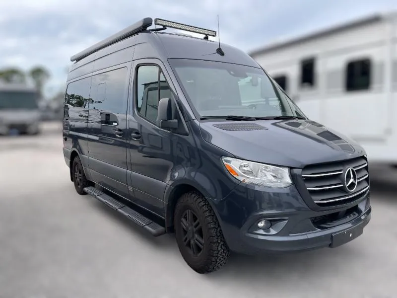 2023 Thor Motor Coach Sanctuary 19P - Photo 2