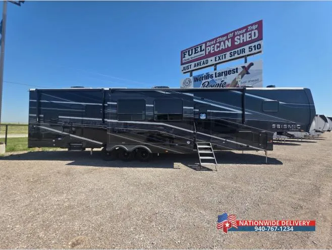2026 Jayco Seismic 395 - Photo 2