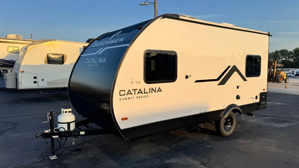 2027 Coachmen Catalina Summit Series 7 154RDX, Photos photo 4