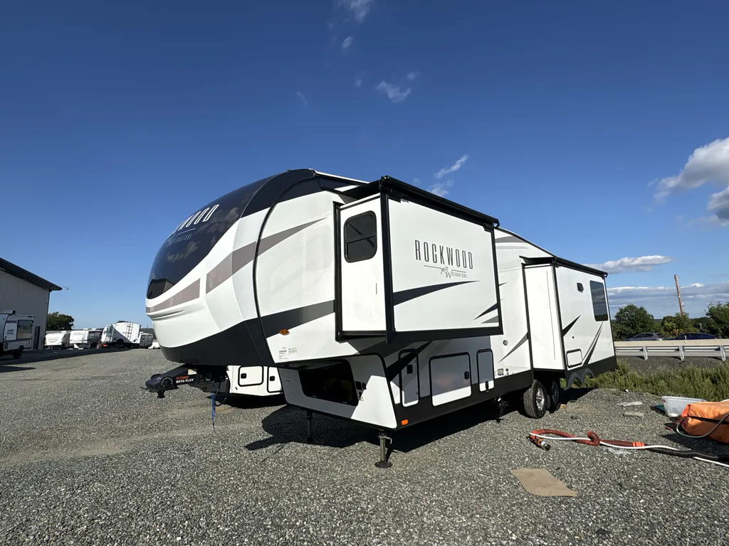 2024 Forest River Rockwood Signature 372RL, Photos photo 6