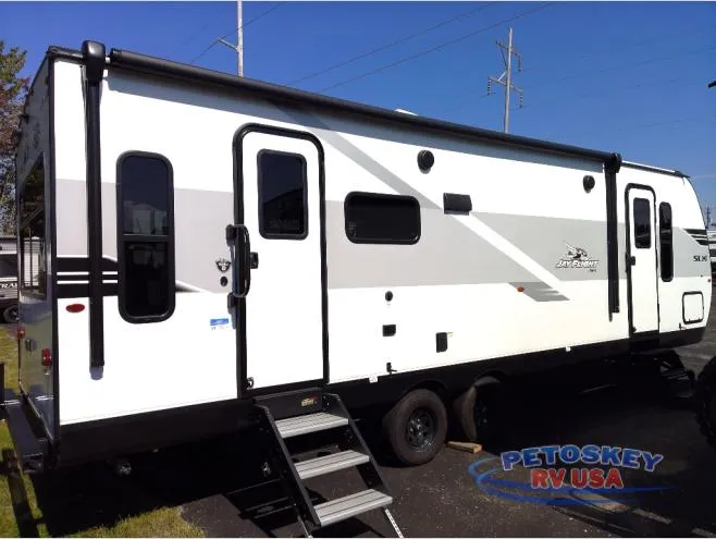 2025 Jayco Jay Flight SLX 262RLS - Photo 2