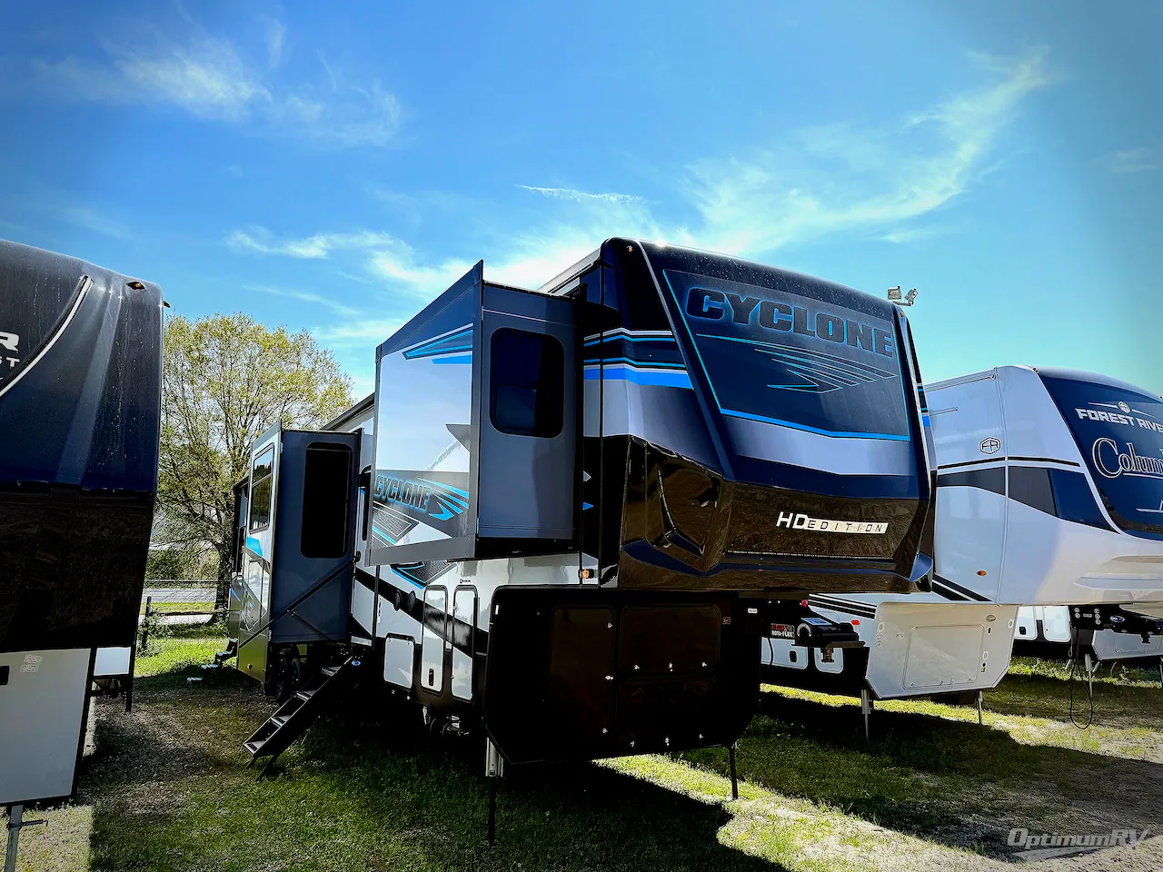 2025 Heartland Cyclone 4008