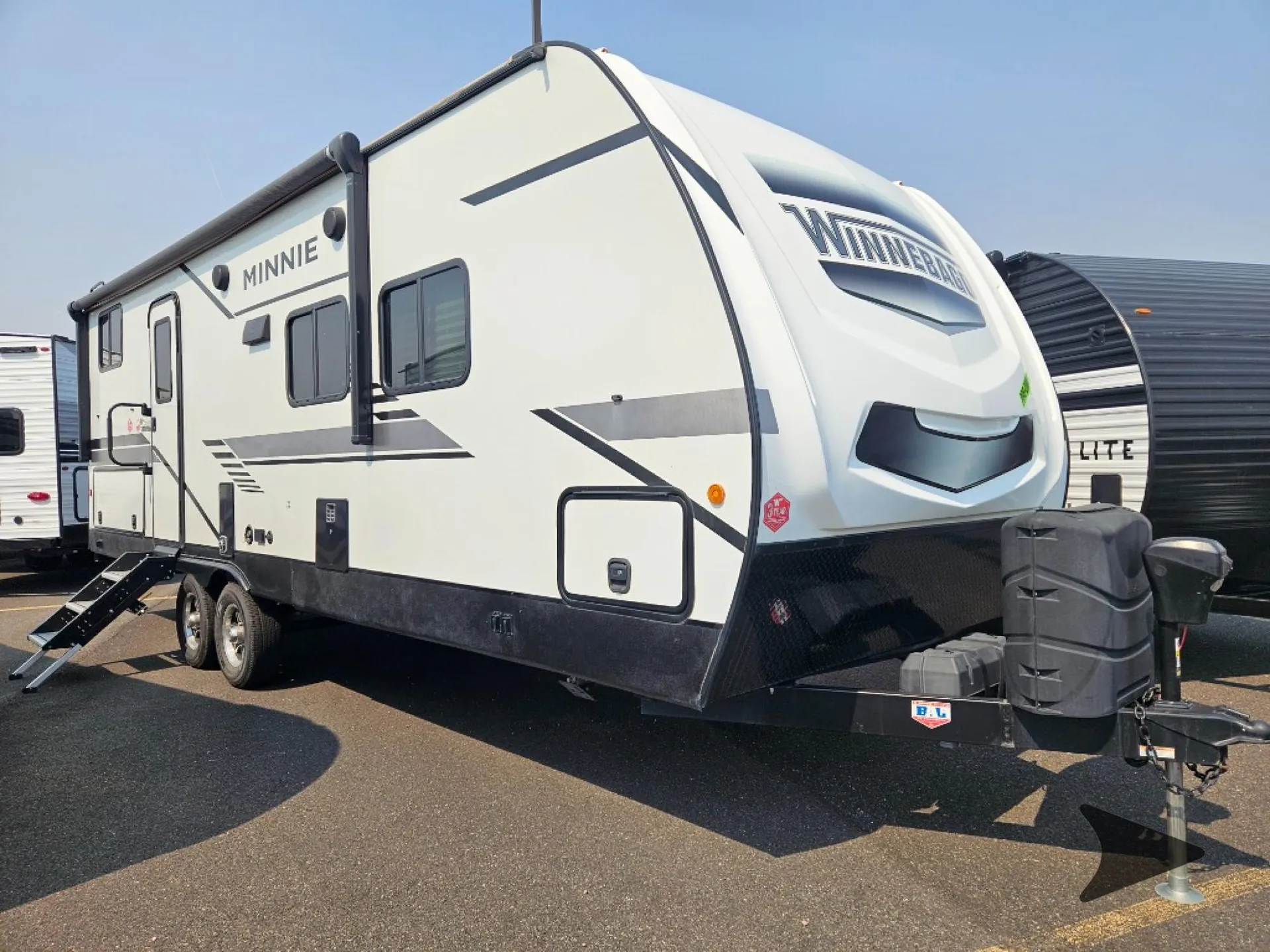 2021 Winnebago Minnie 2301BHS - Photo 2