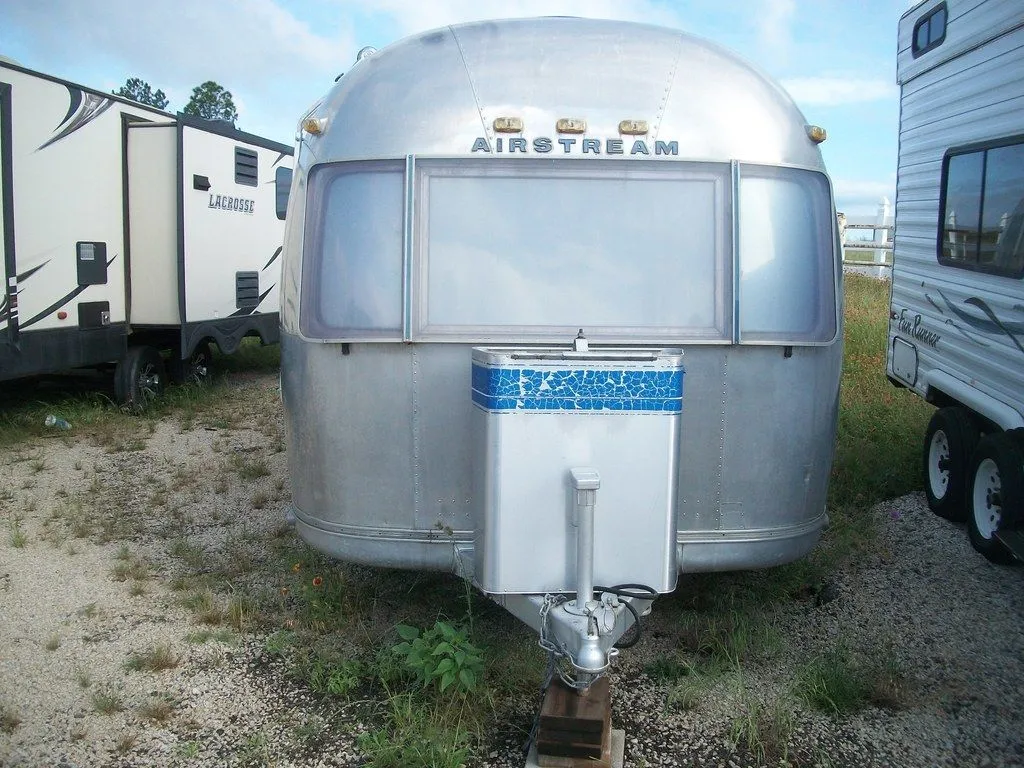 2026 Airstream International Overlander - Main photo