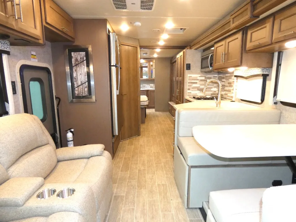 2022 Thor Motor Coach Omni BT36 - Photo 3