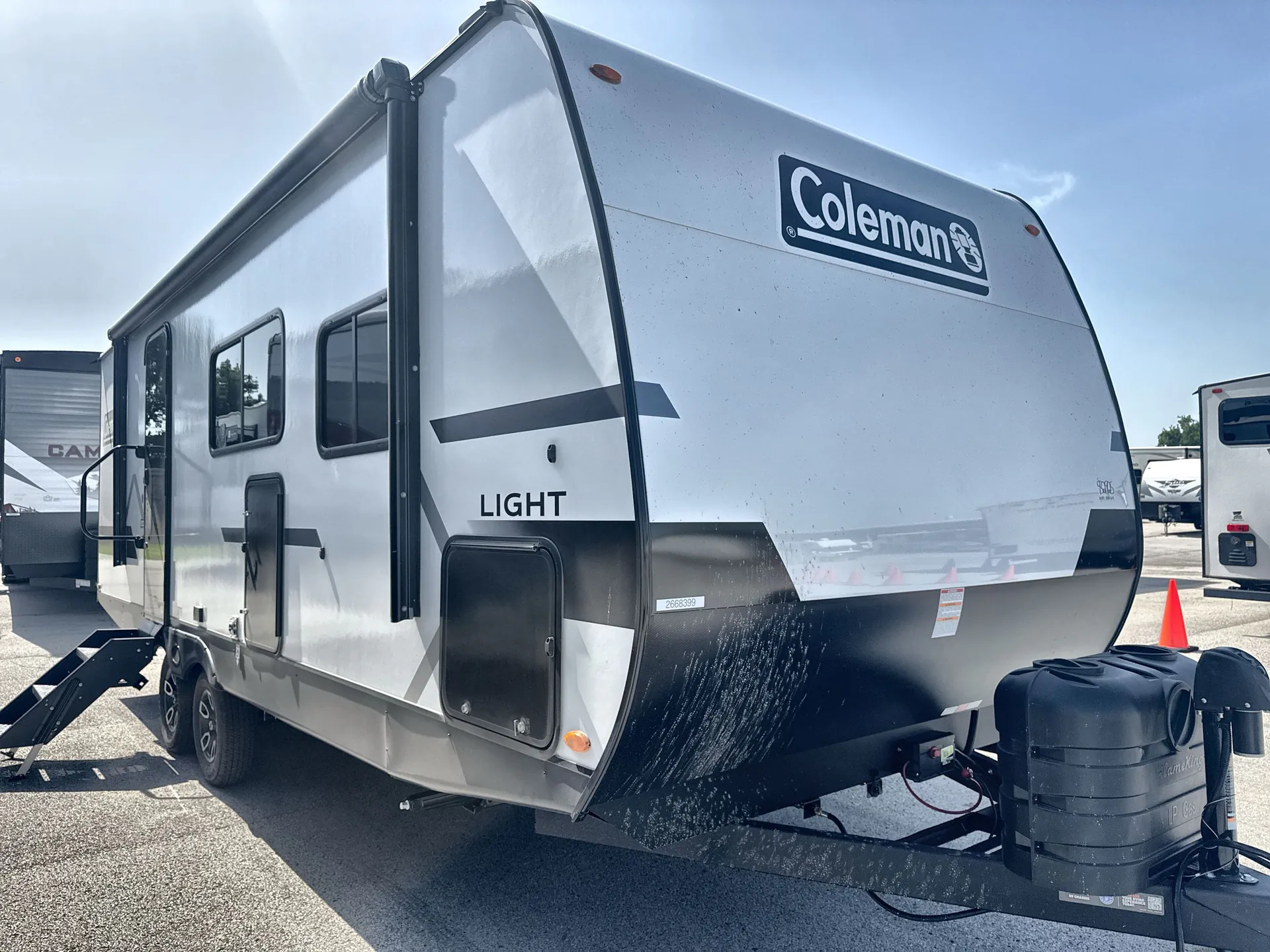 2027 Keystone Coleman Light 22BX - Photo 2