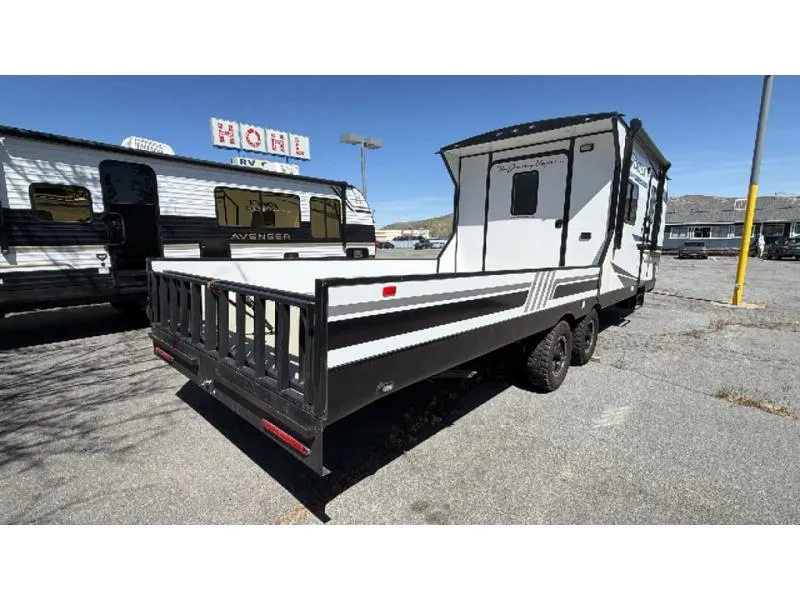 2025 Genesis Supreme OVERNIGHTER Used    M-12-14.6VFK - Photo 3