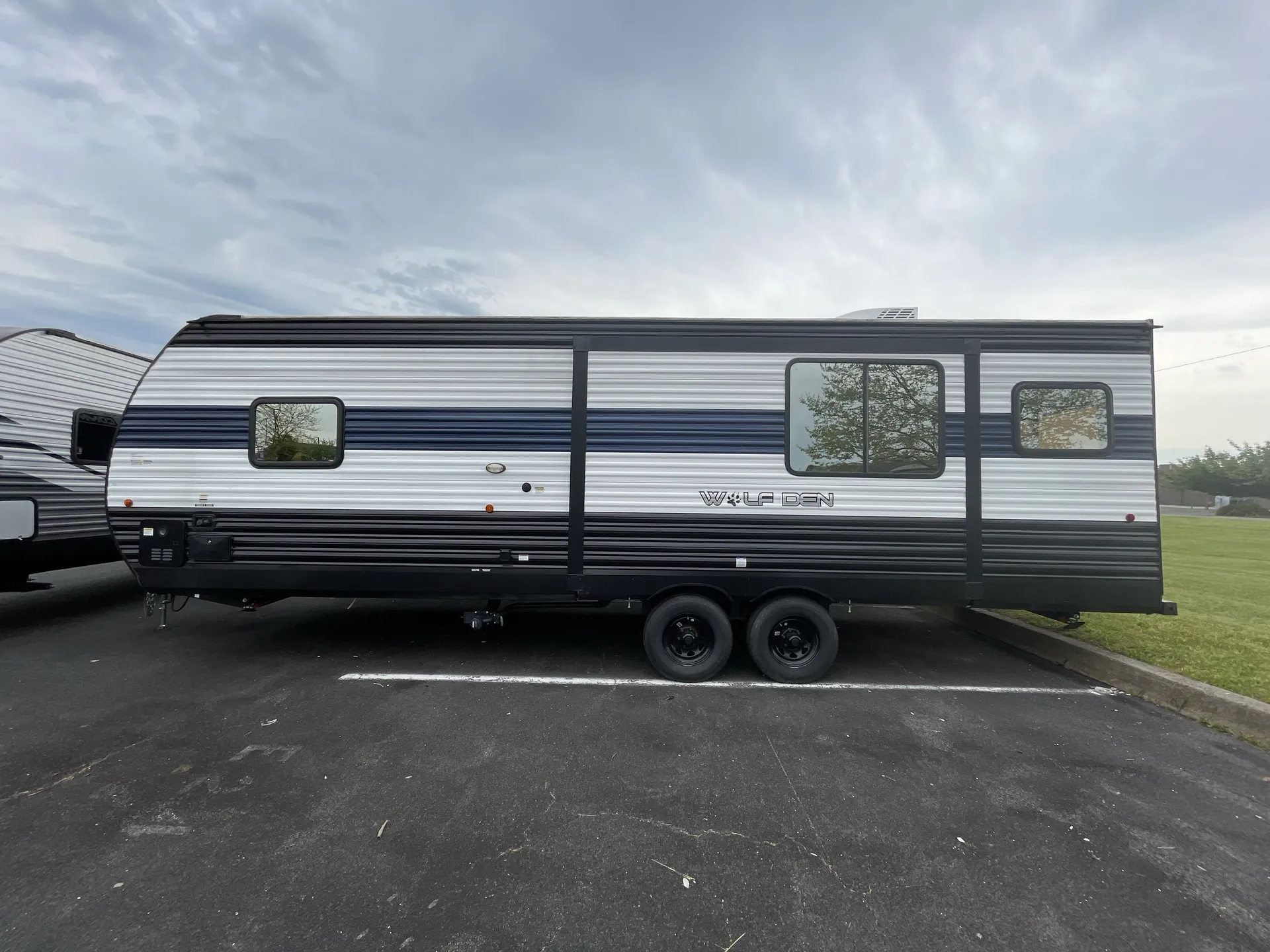2024 Forest River Cherokee Wolf Den 242TR - Photo 2