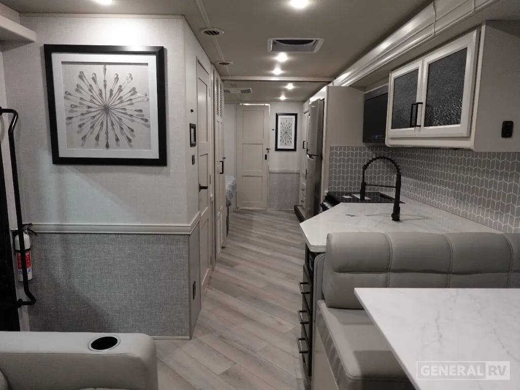 2026 Fleetwood Fortis 33HB - Photo 3