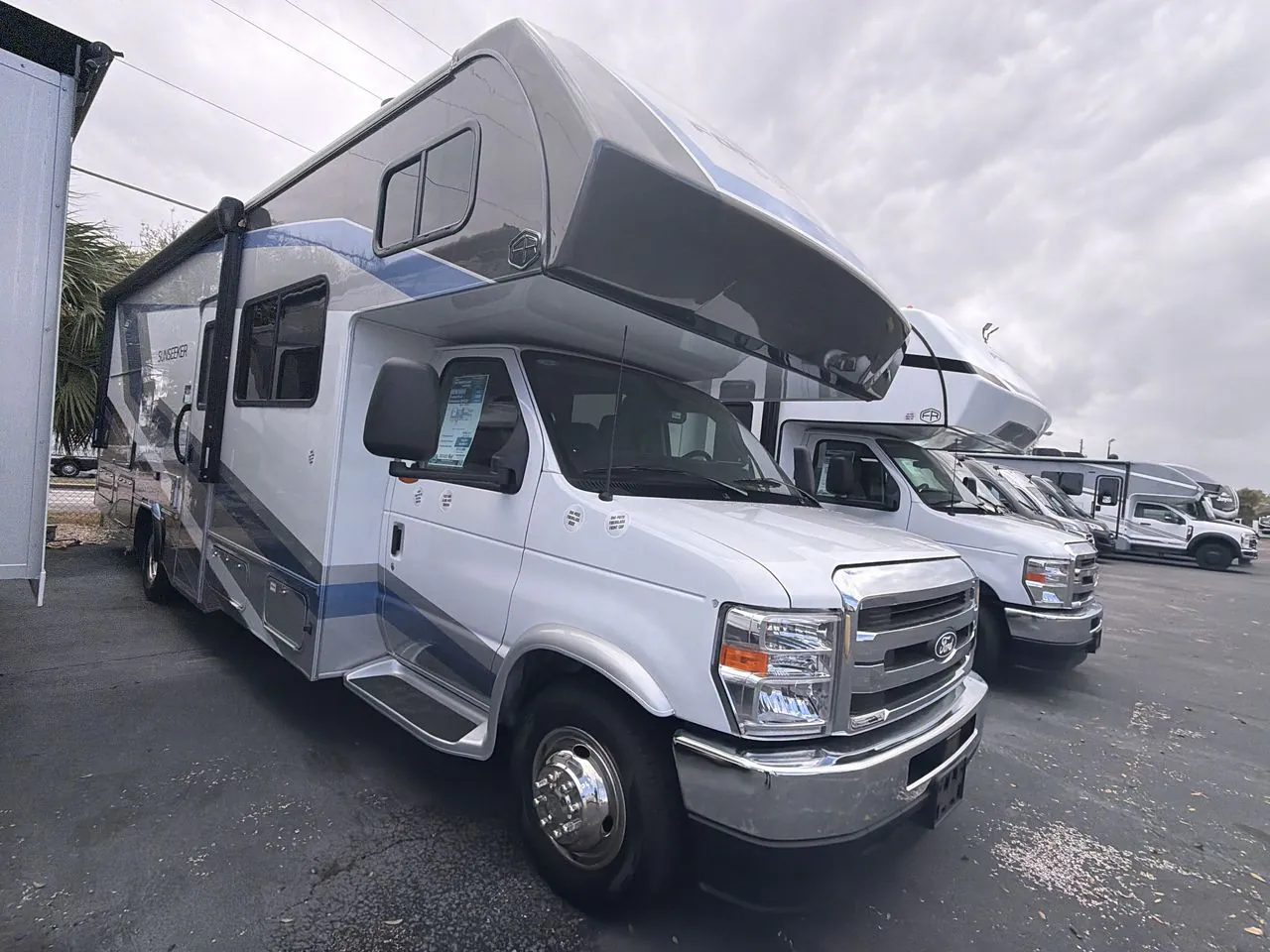 2026 Forest River Sunseeker Classic 2860DS dealer photo 2 from Blue Compass RV