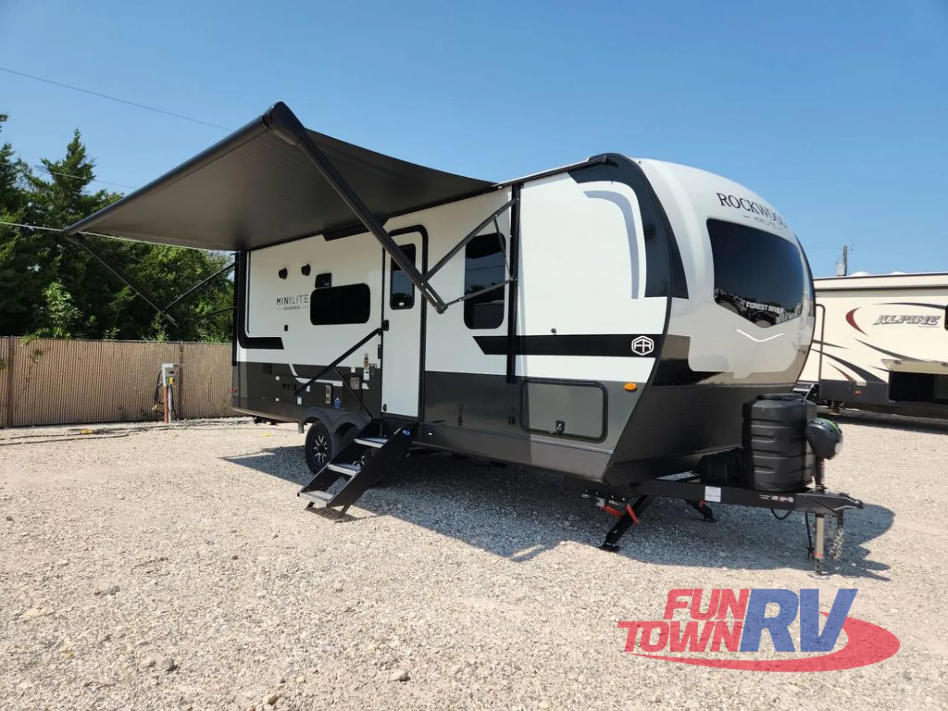 2026 Forest River Rockwood Mini Lite 2520BH - Photo 2