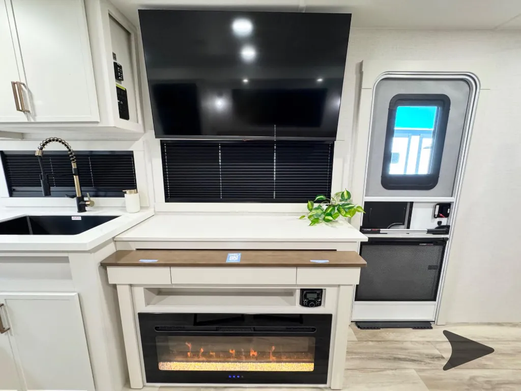2027 Brinkley Model I 290, Photos photo 45