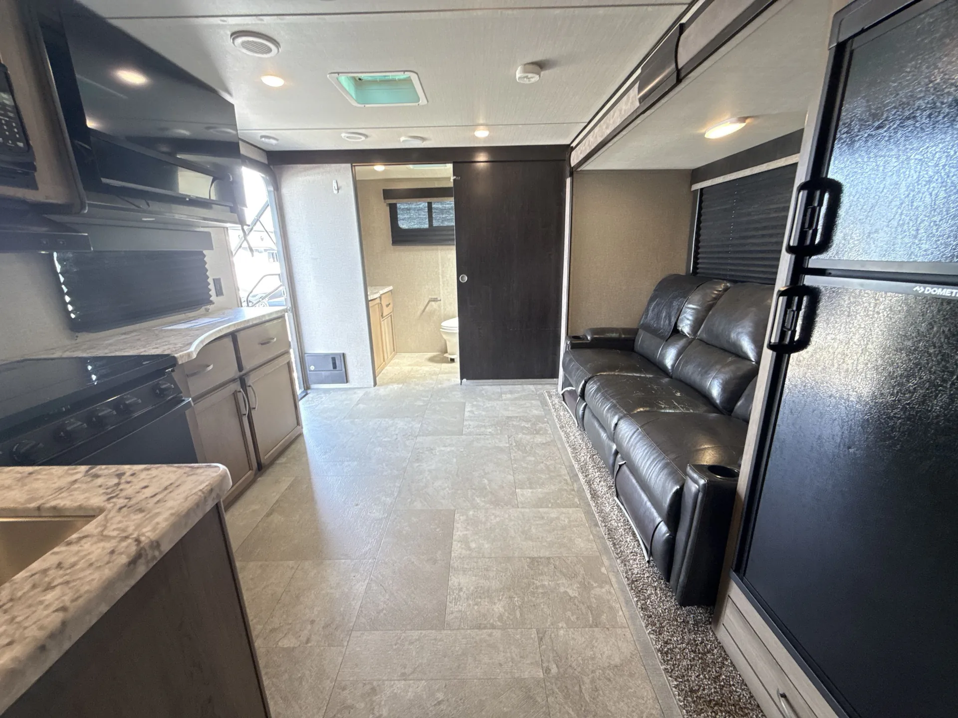 2020 Grand Design Transcend Xplor 221RB — living area main
