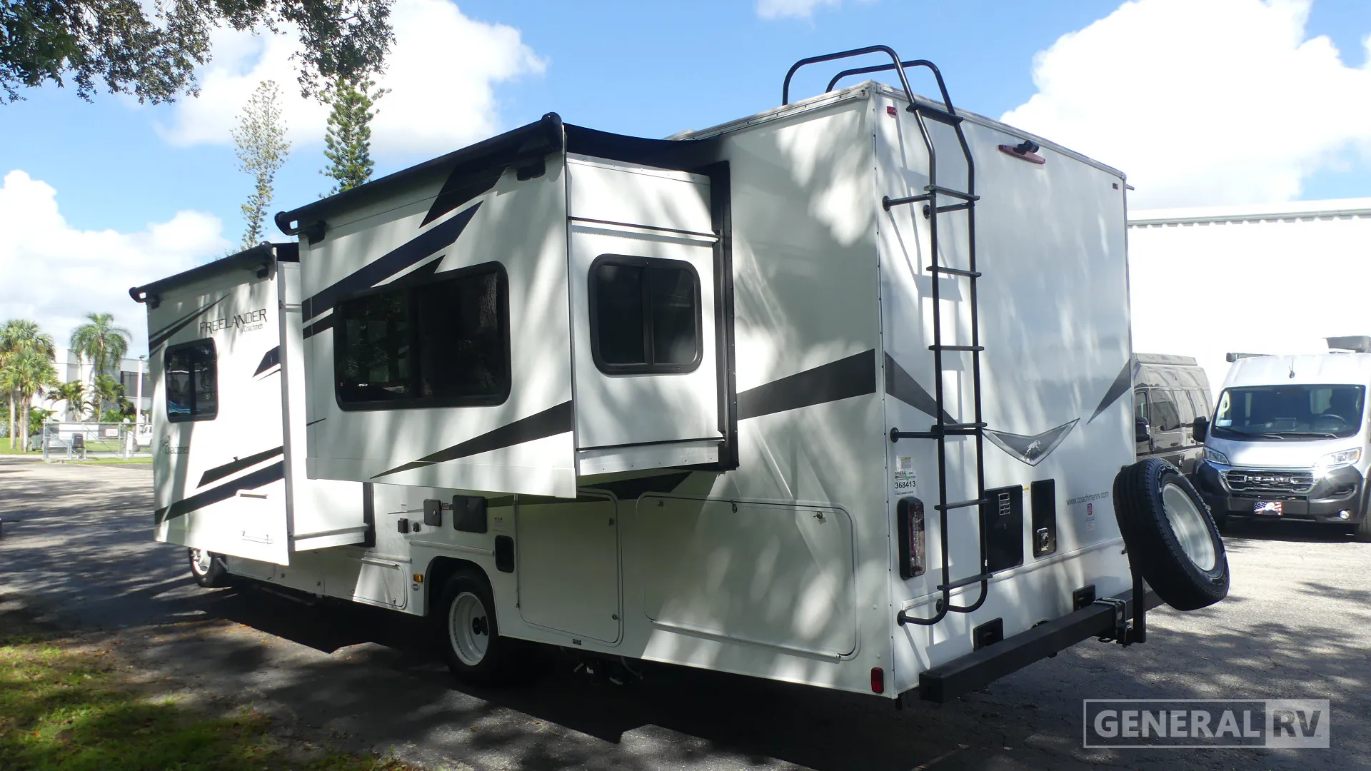 2023 Coachmen Freelander 29KB - Photo 4