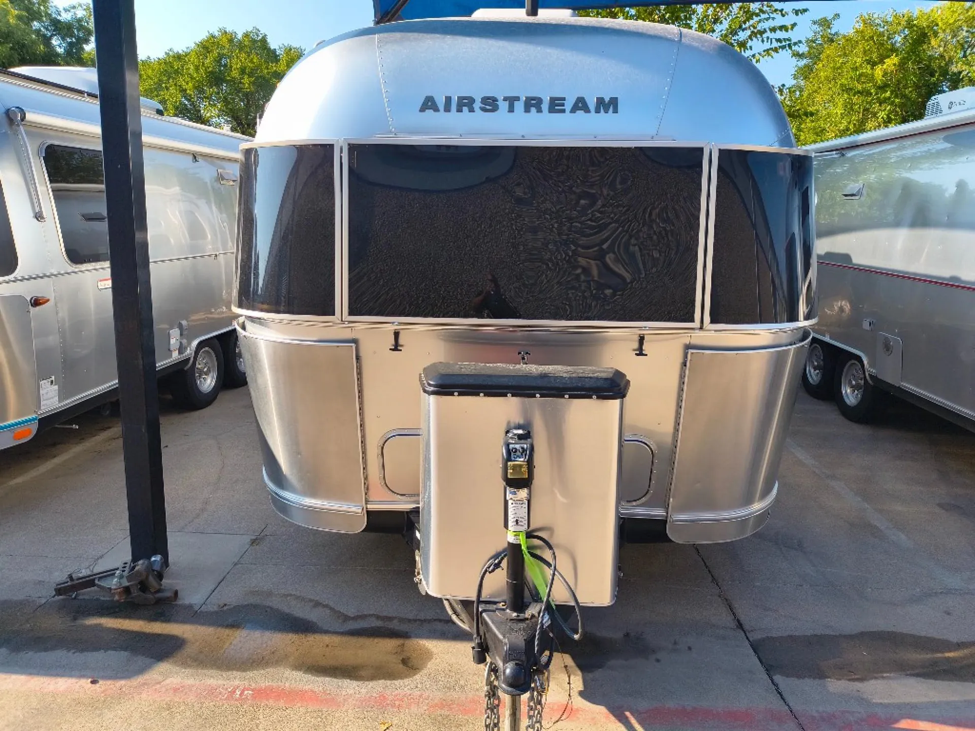 2020 Airstream Globetrotter 27FB Twin - Photo 3