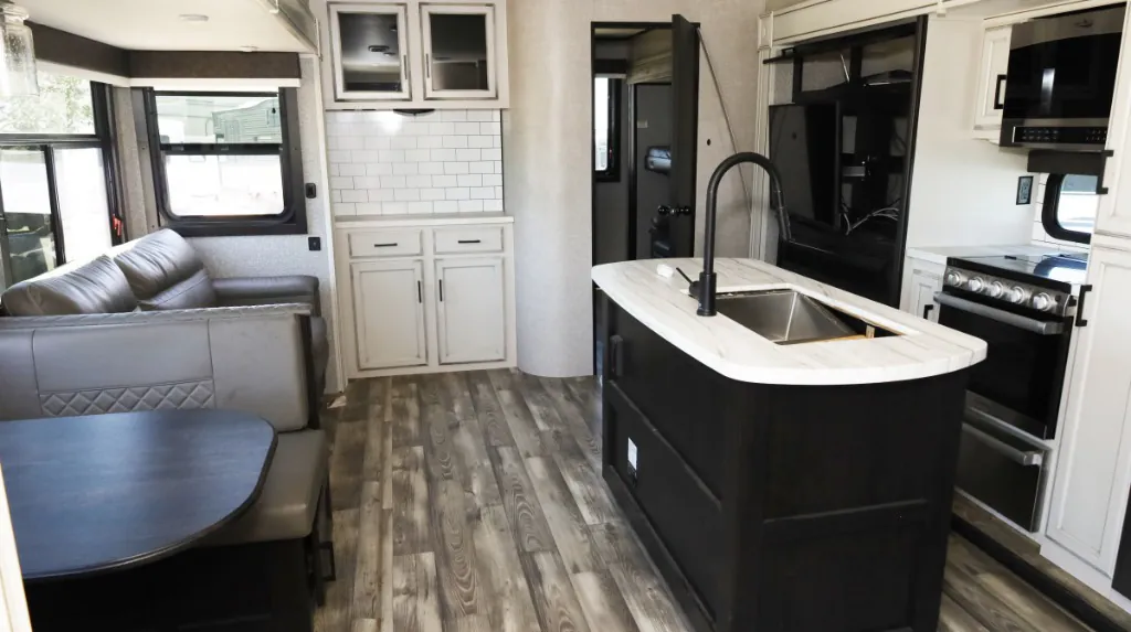2023 Jayco Eagle HT 312BHOK - Photo 3