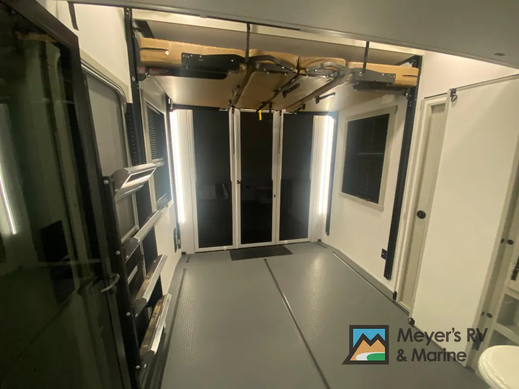 2026 Brinkley Model G 3520, Photos photo 26