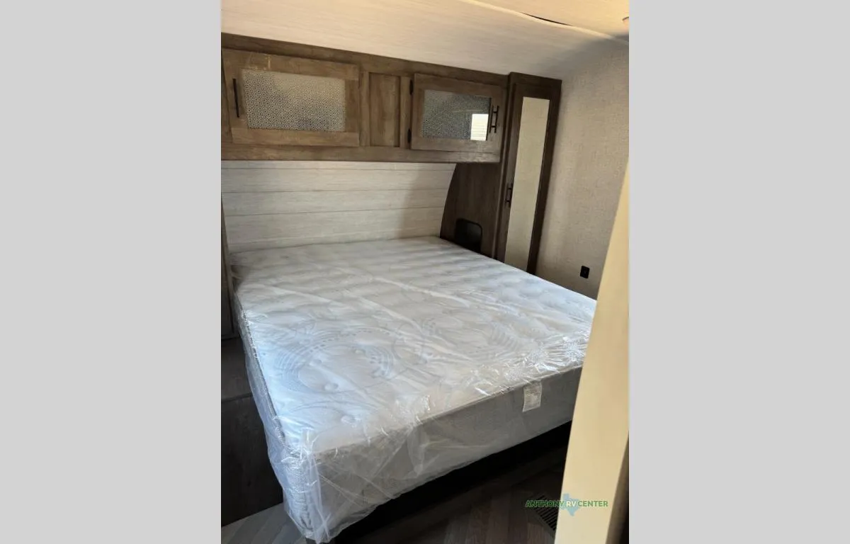 2021 Forest River Wildwood 26DBUD - Photo 4