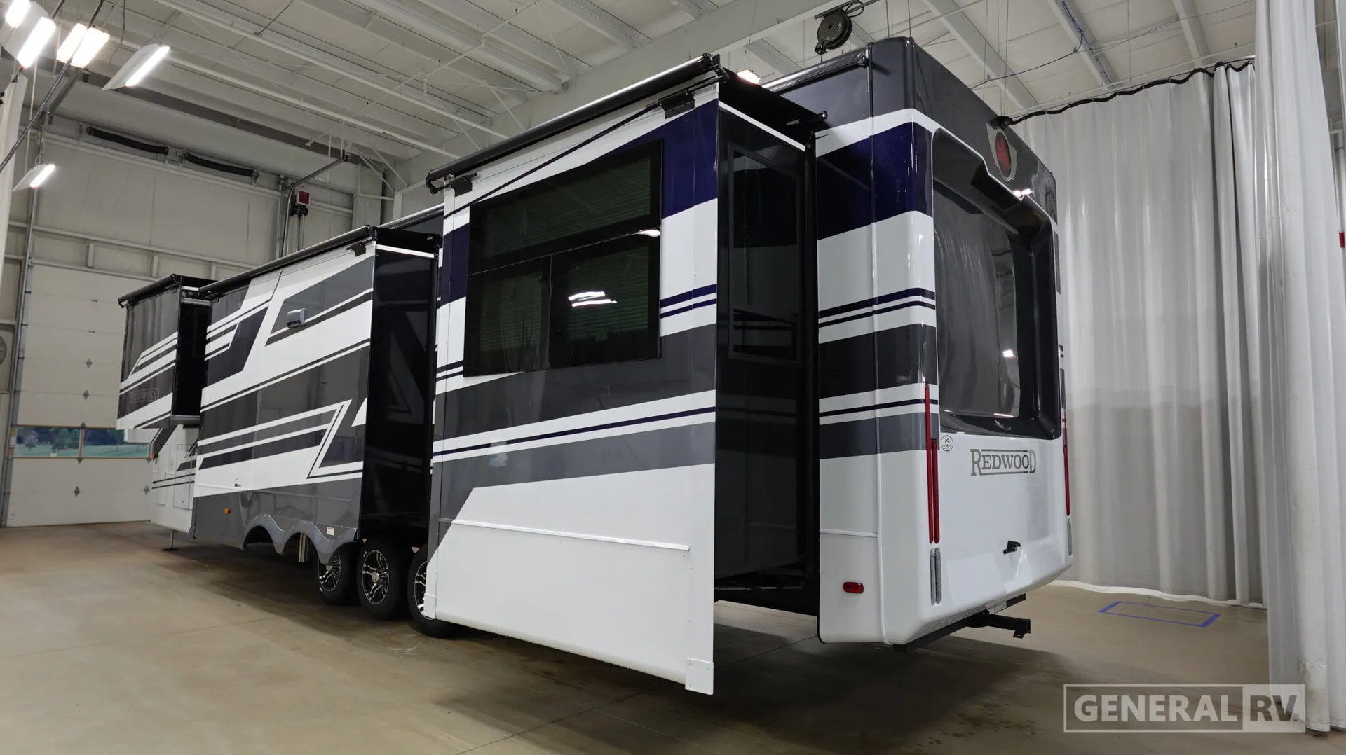 2027 Crossroads RV Redwood 415RD - Photo 4