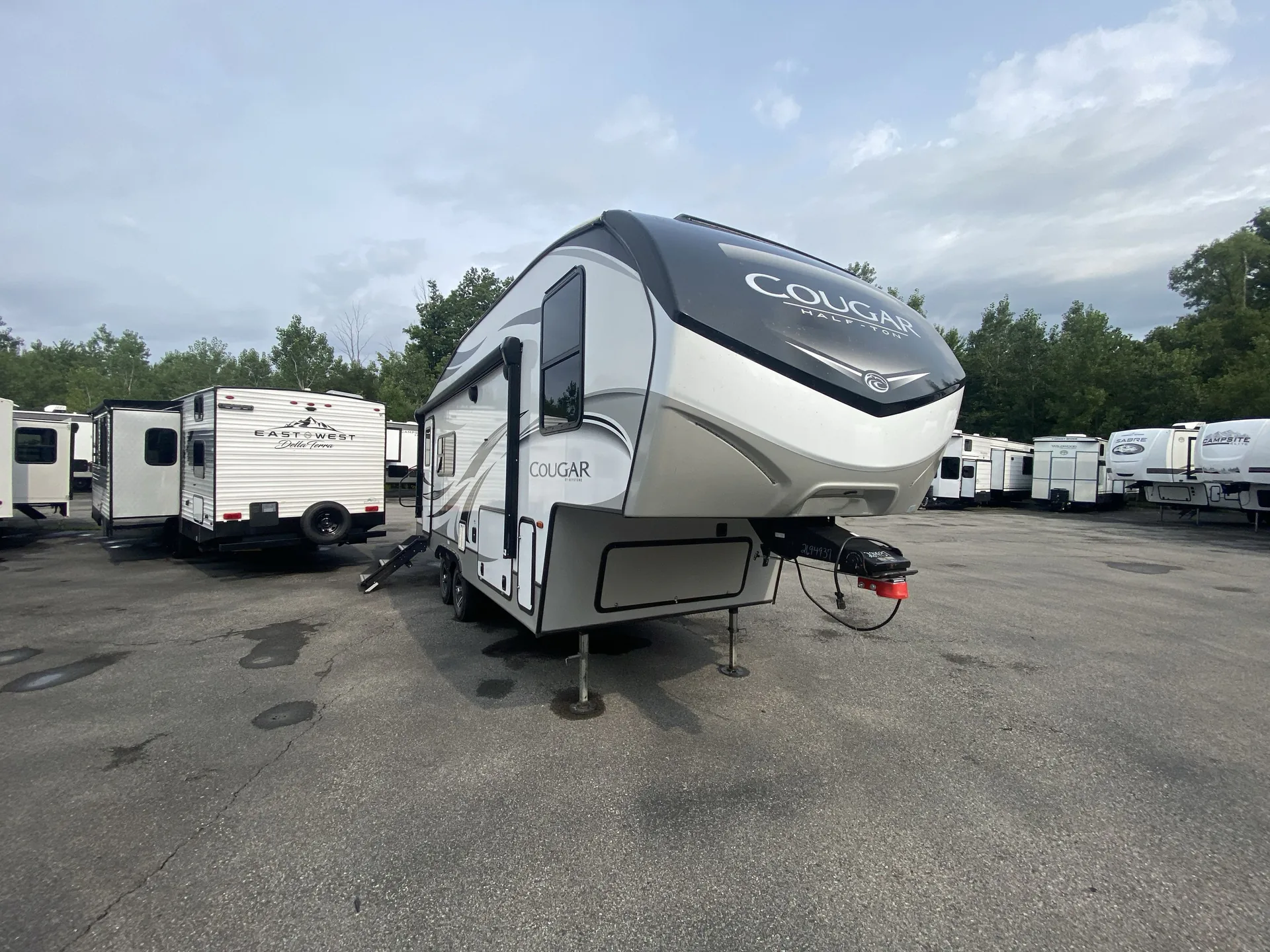 2022 Keystone Cougar Half-Ton 23MLS - Photo 2