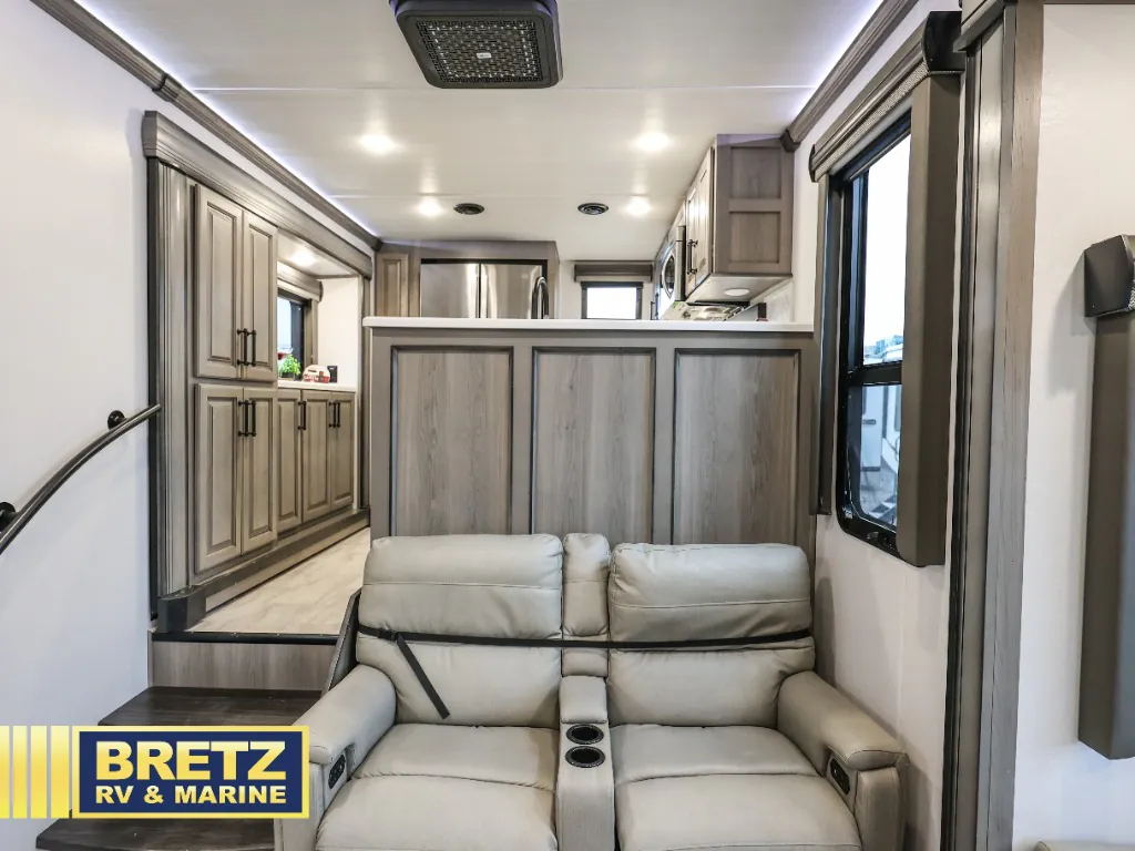2023 Keystone Montana 3901RK, Photos photo 9