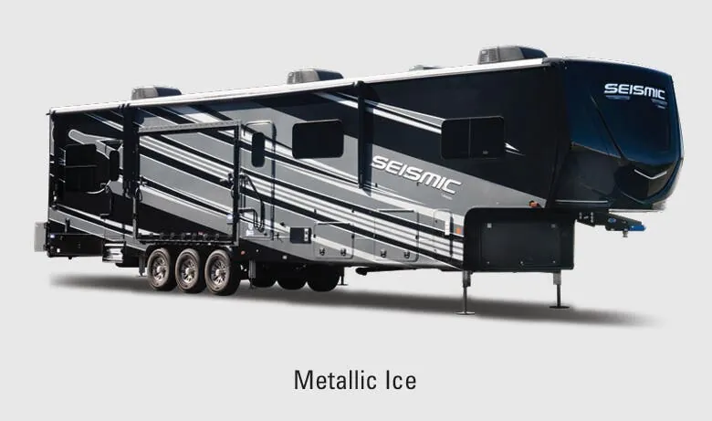 Jayco Seismic Luxury Series 3815 exterior