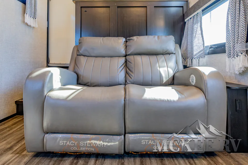 2023 Jayco North Point 380RKGS, Photos photo 4