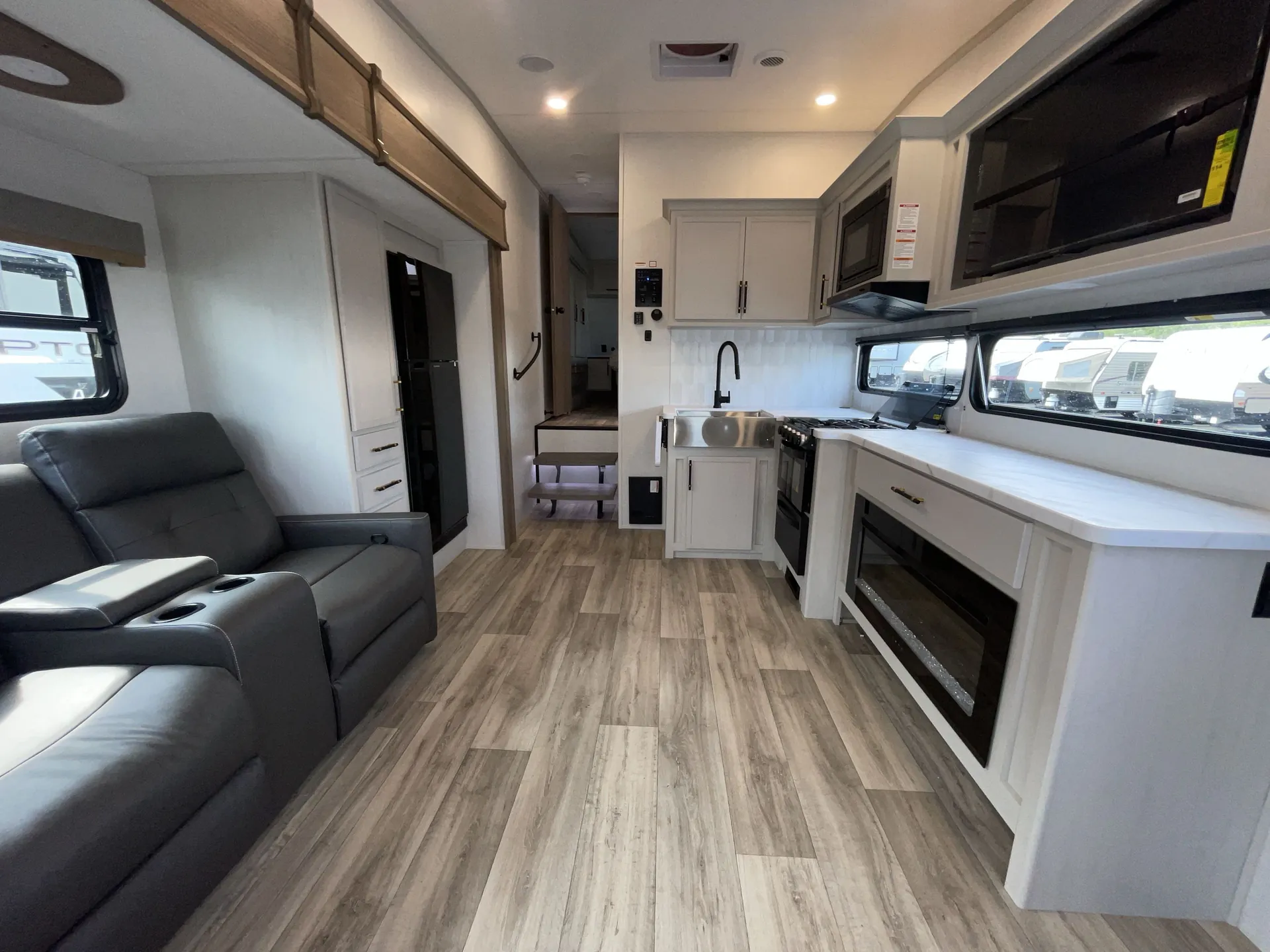 2026 dutchmen Astoria 250RD - Photo 3