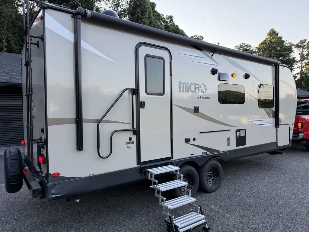 2019 Forest River Flagstaff Micro Lite 25FBLS, Photos photo 7