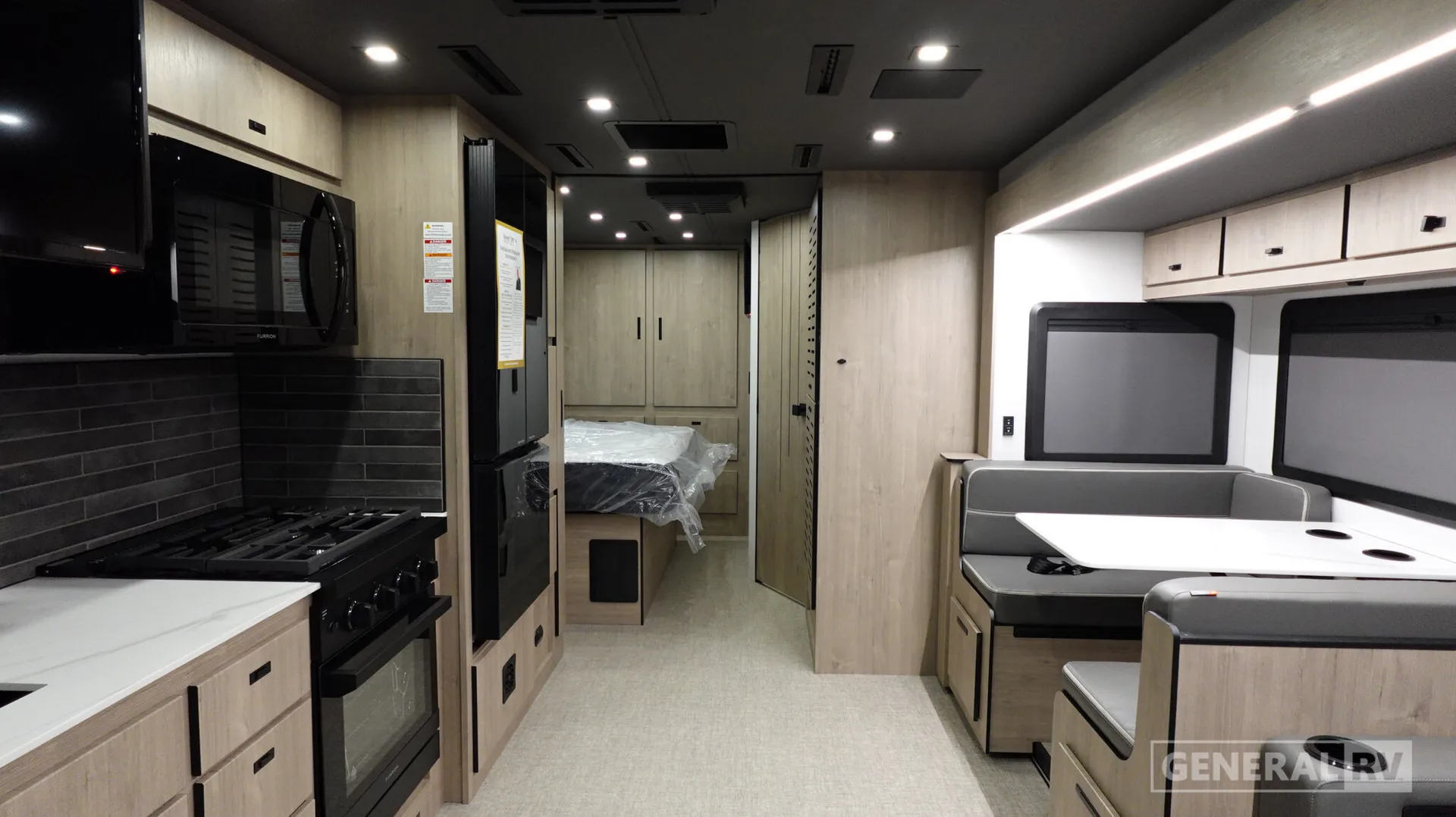 2027 Grand Design Lineage Series F 31ZW - Photo 3