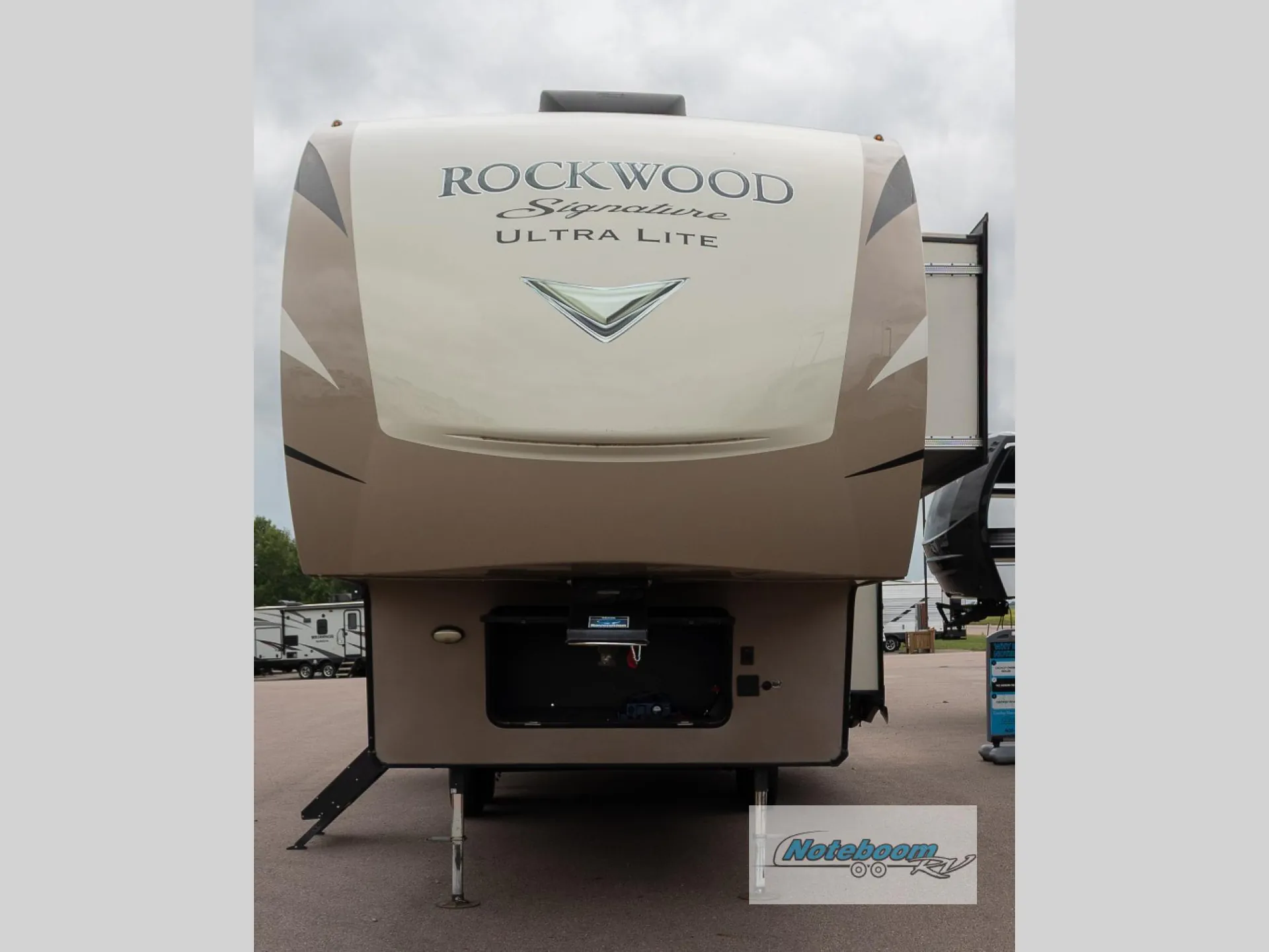 2018 Forest River Rockwood Signature Ultra Lite 8298WS - Photo 3