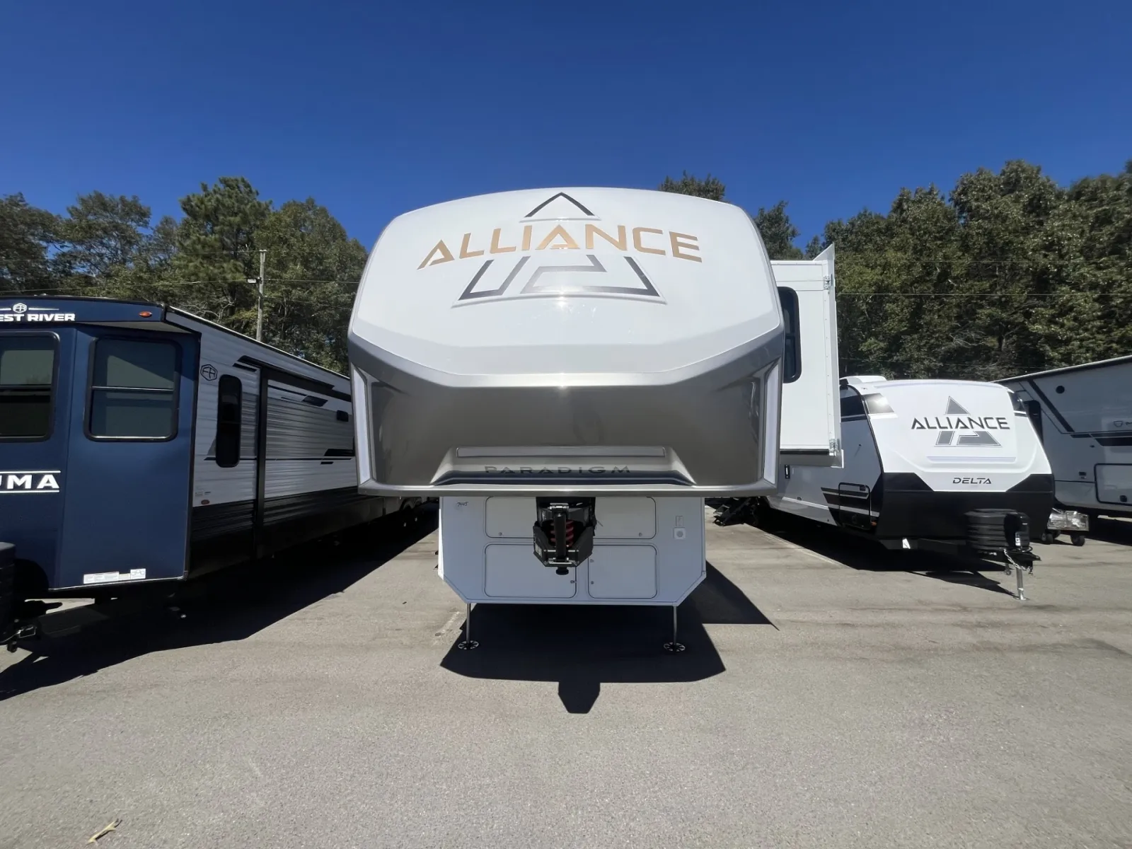 2026 Alliance RV Paradigm 310RL - Photo 3