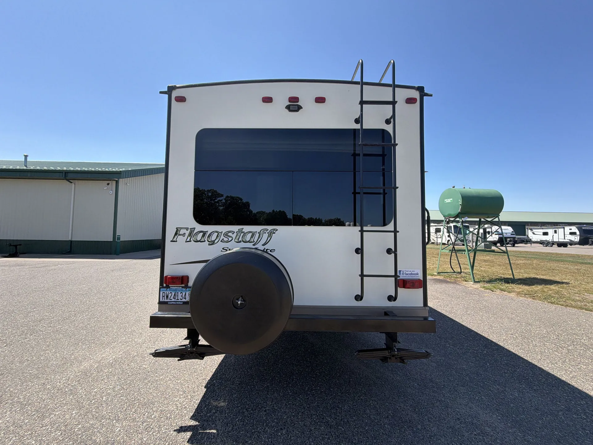 2017 Forest River Flagstaff Super Lite 26RLWS — backside