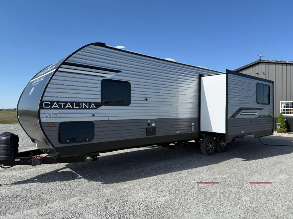 2026 Coachmen Catalina Legacy Edition 283RNR, Photos photo 3