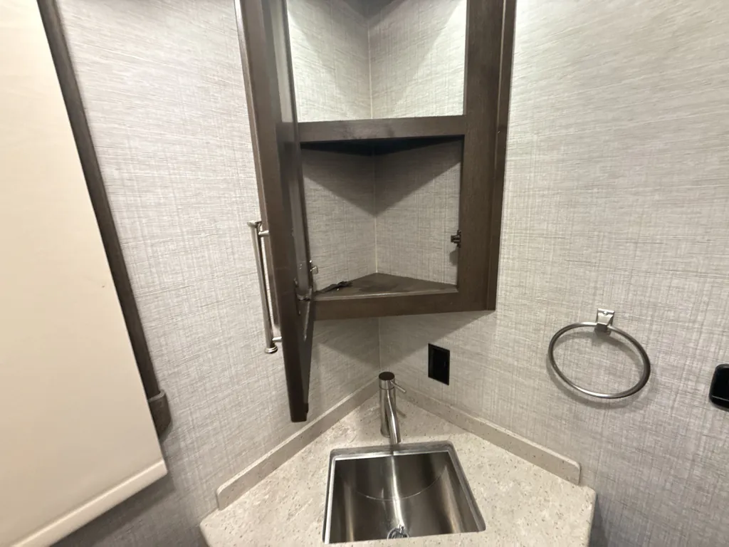 2021 Entegra Coach Accolade 37K, Photos photo 25