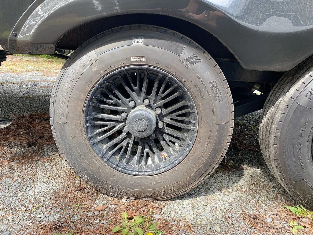 2026 Brinkley Model Z 2810, Photos photo 2