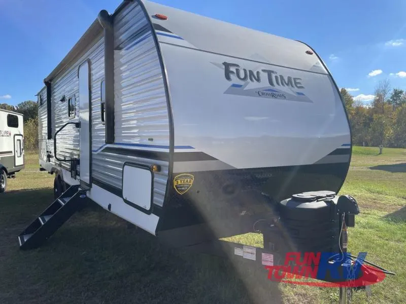 2024 CrossRoads RV Fun Time 290SK - Main photo