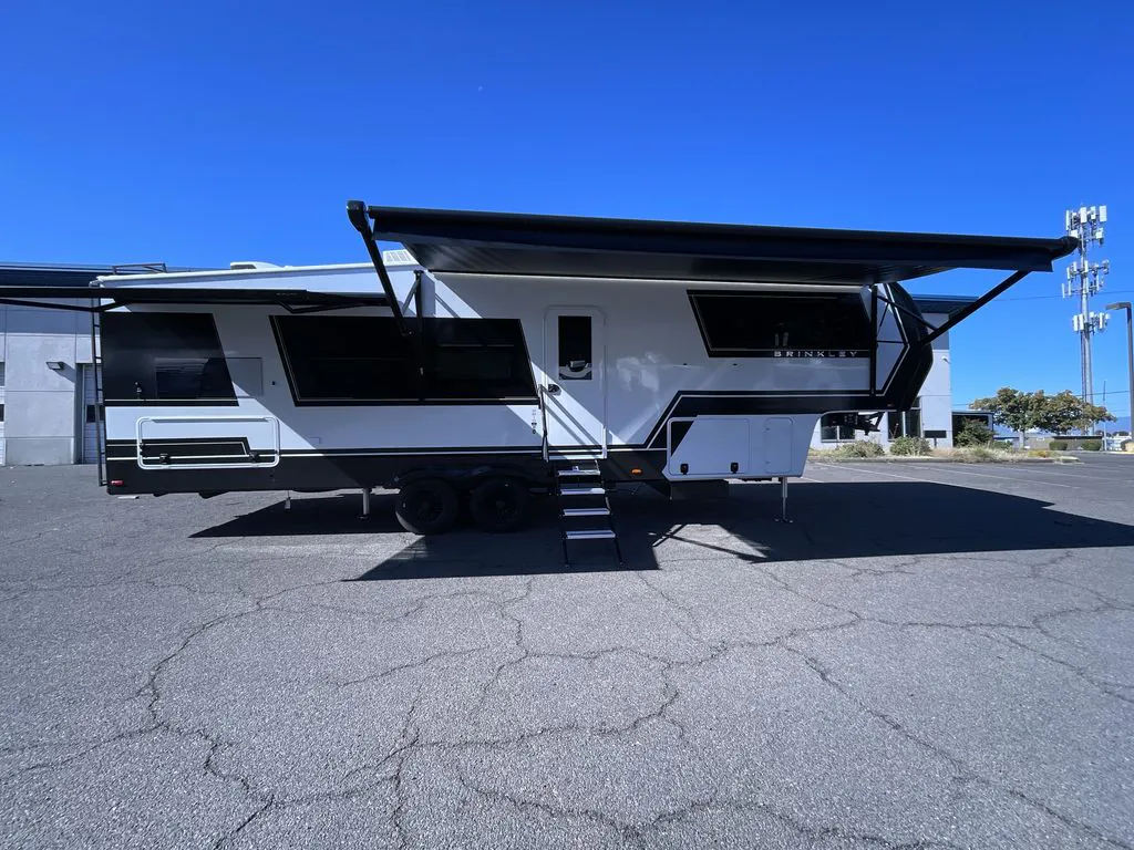 2026 Brinkley Model Z 2810 - Photo 2