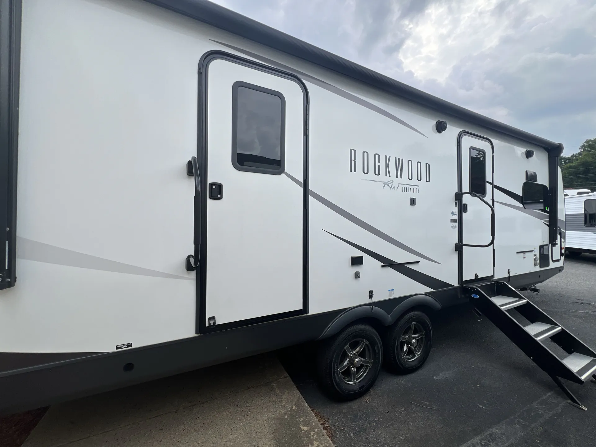2023 Forest River Rockwood Ultra Lite 2608BS — campside