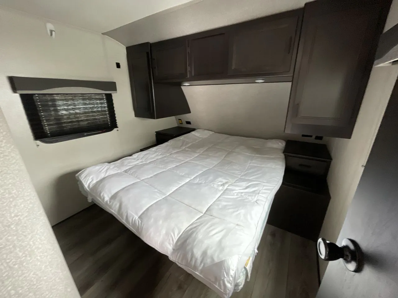 2021 Highland Ridge Light LT291RLS dealer photo 7 from Blue Compass RV