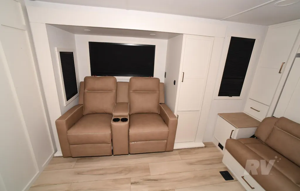 2026 Brinkley Model Ix 20X, Photos photo 20