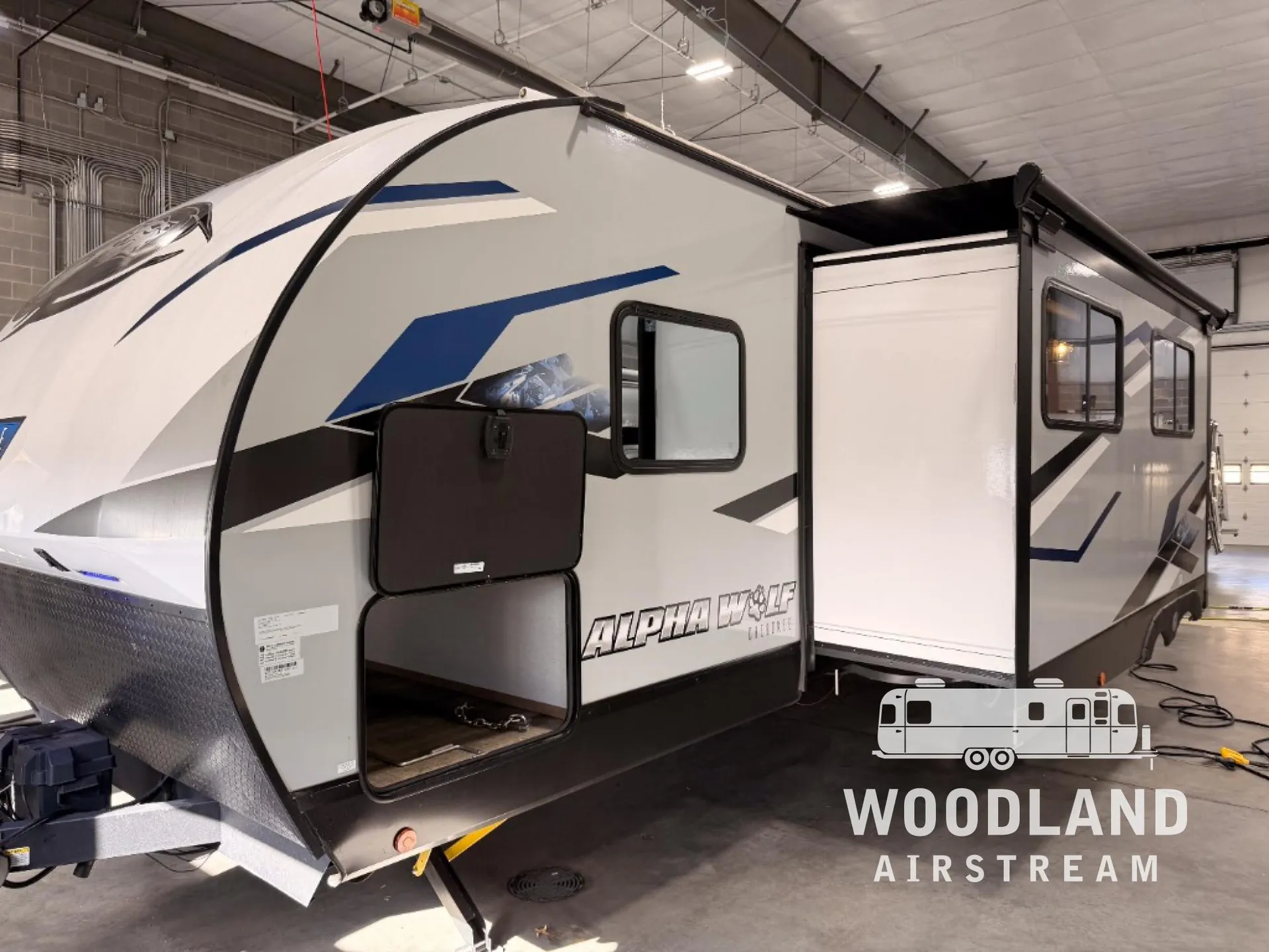 2023 Forest River Cherokee Alpha Wolf 26DBH - Photo 3