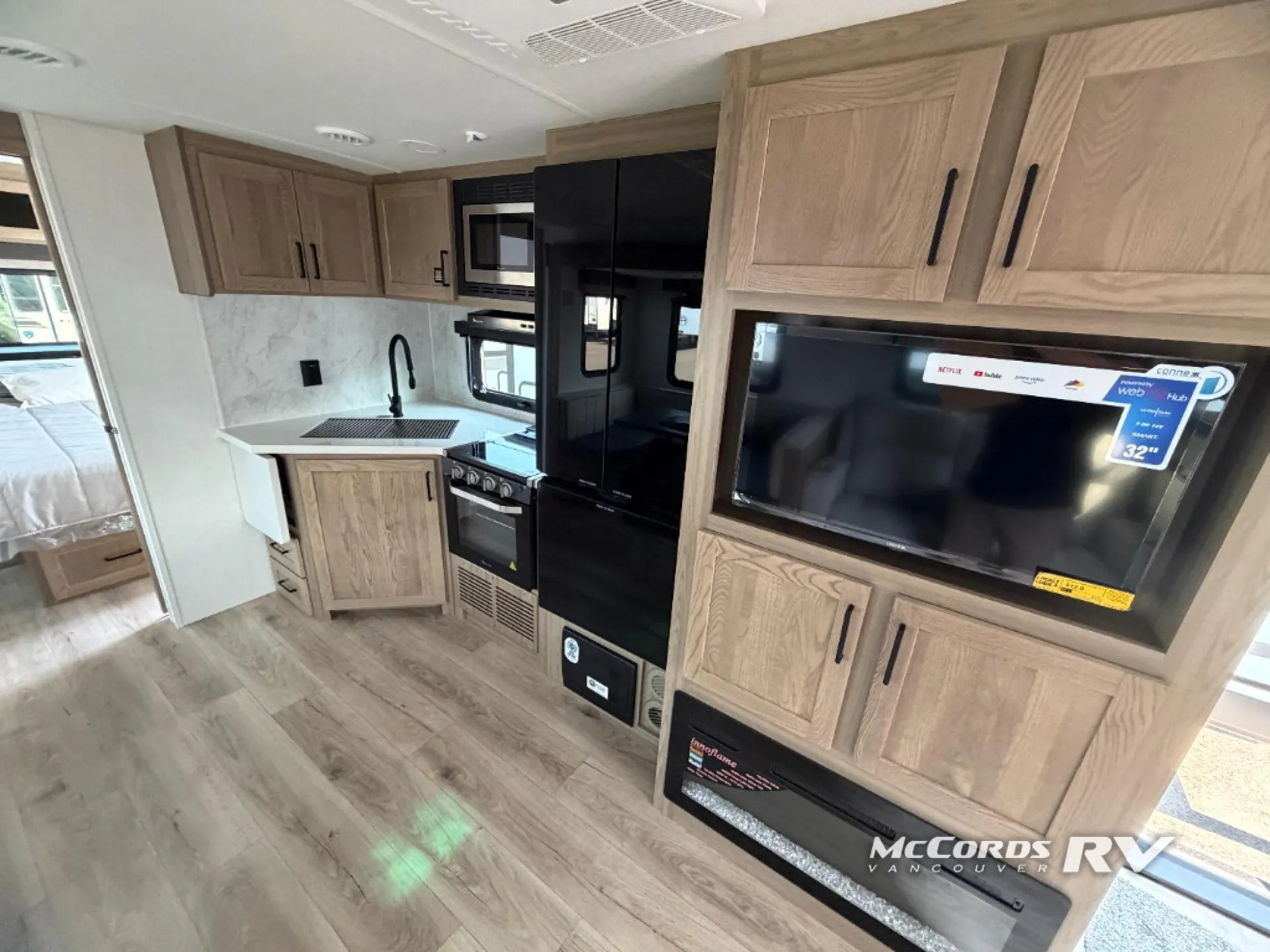 2027 Forest River Rockwood Ultra Lite 2706BH — Photo 6