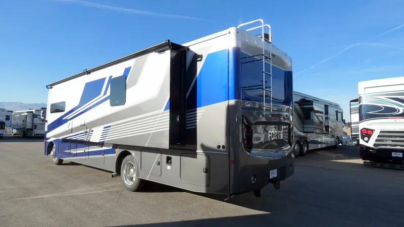 2026 Fleetwood Fortis 33HB - Photo 4