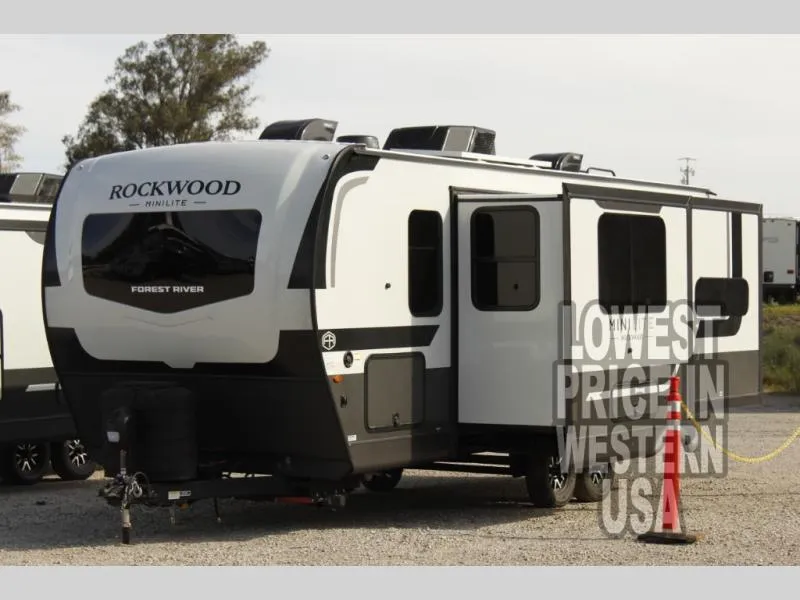 2026 Forest River Rockwood Mini Lite 2519S - Photo 3