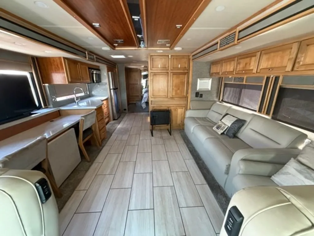 2021 Tiffin Motorhomes Allegro Red 33 AA - Photo 2