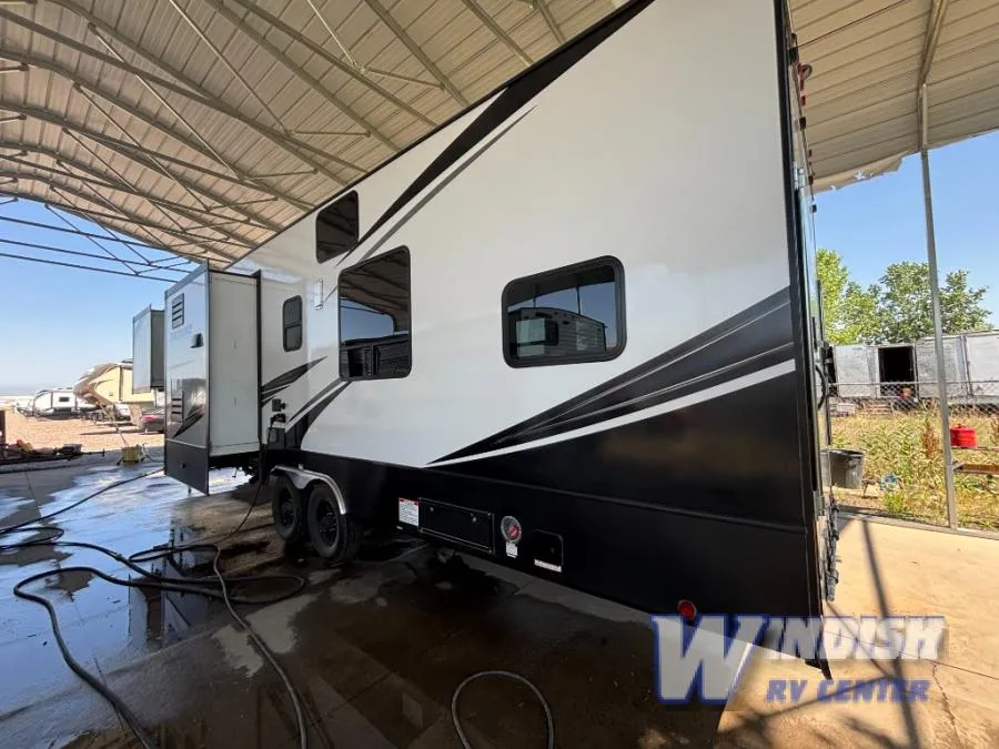2019 Keystone RV Endurance Used    3586 - Photo 2