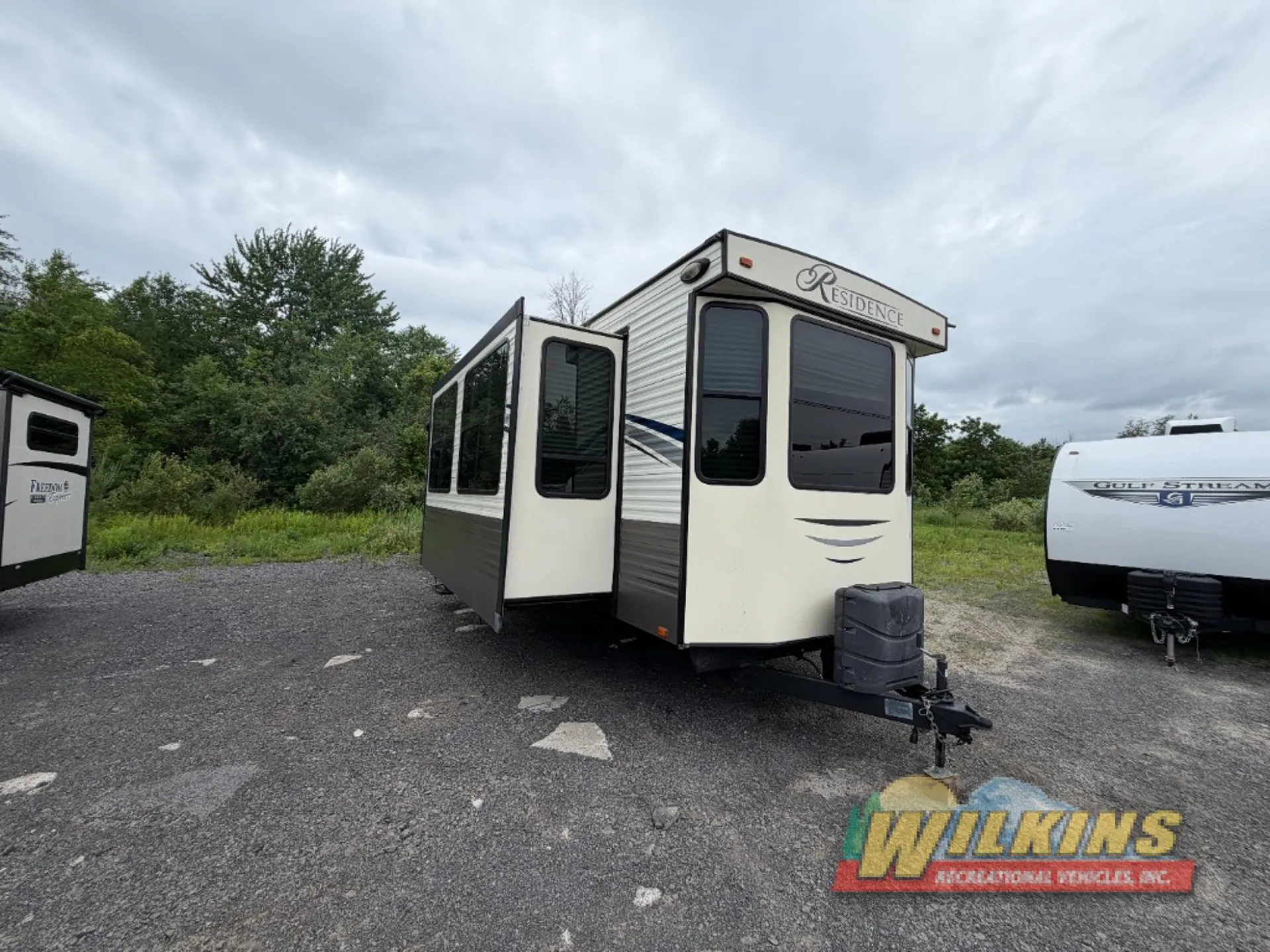 2019 Keystone RV RESIDENCY 40LOFT - Photo 4